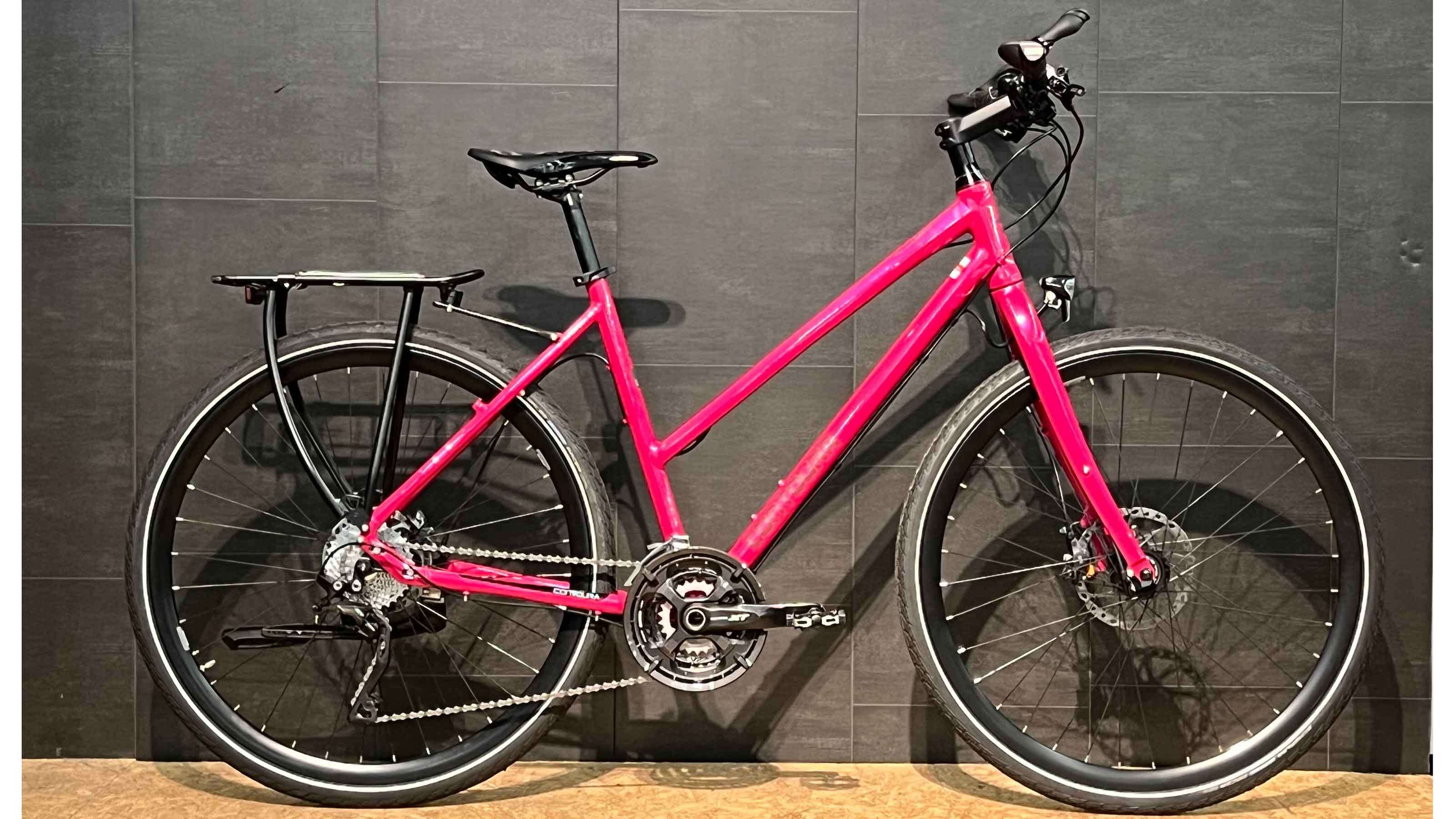 Contoura AL-4 28" Trapez