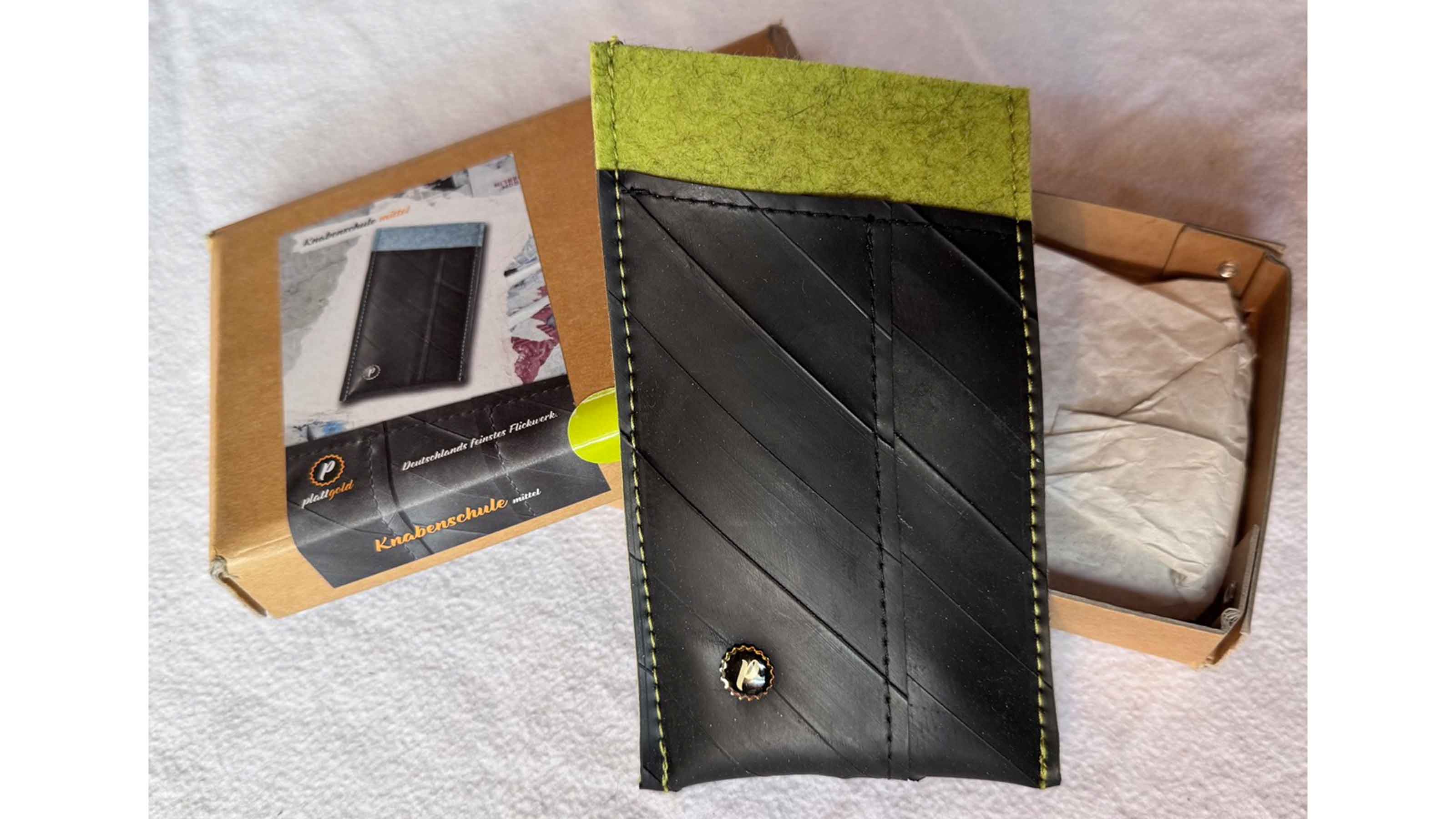 Plattgold Smartphonehülle Knabenschule