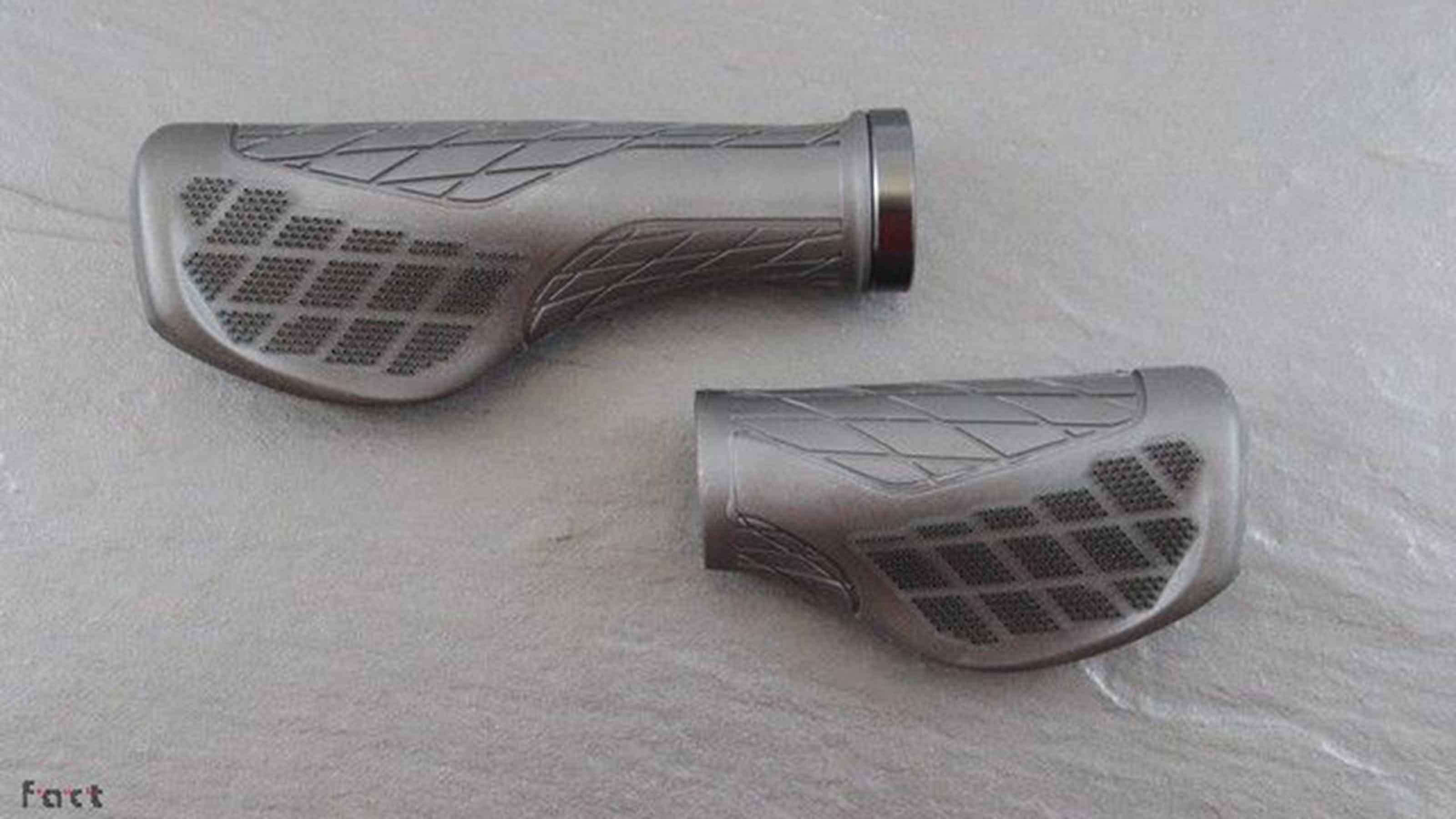 Fact ergonomische Lenkergriffe Lock-On 136mm/95mm