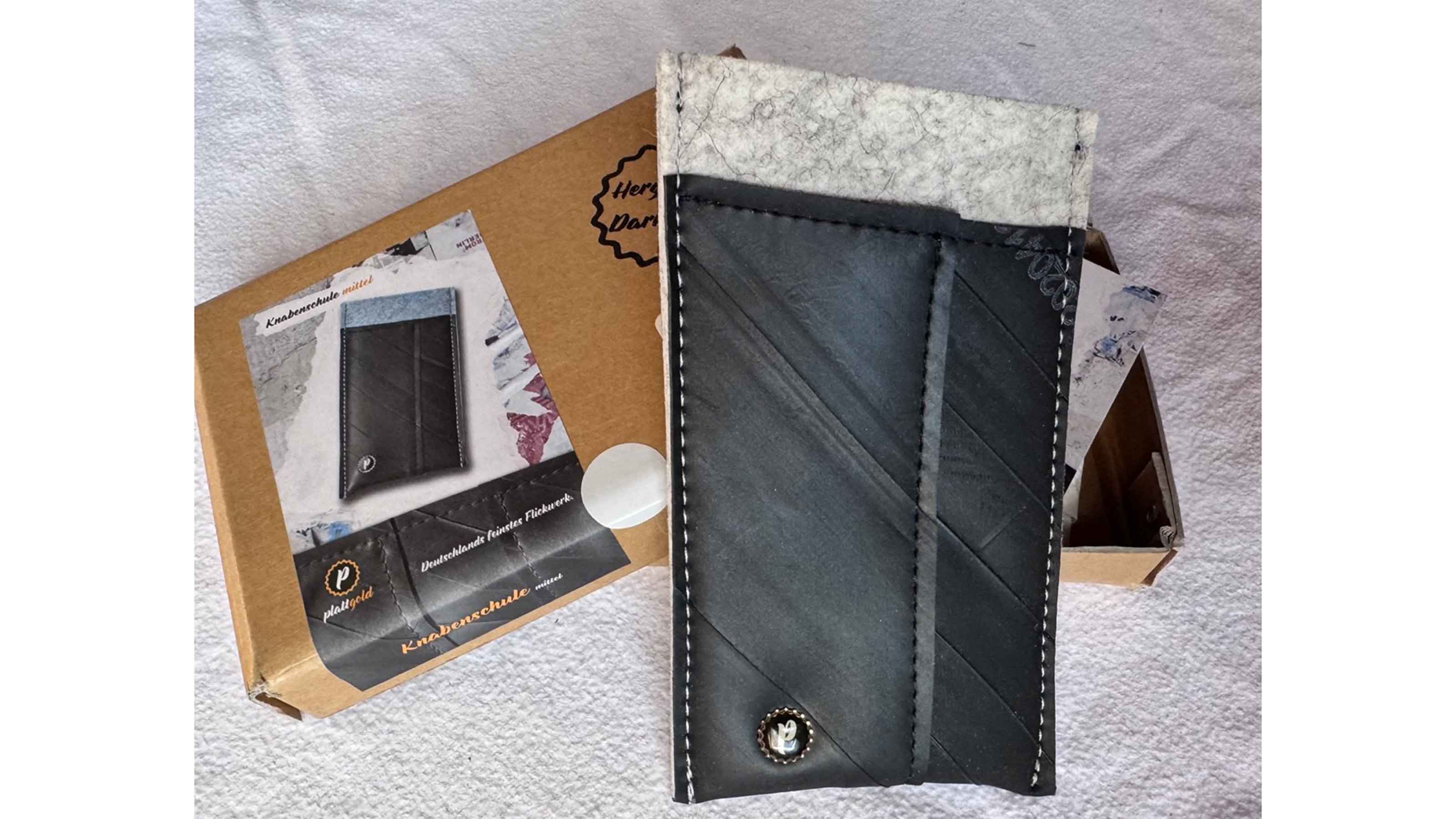 Plattgold Smartphonehülle Knabenschule