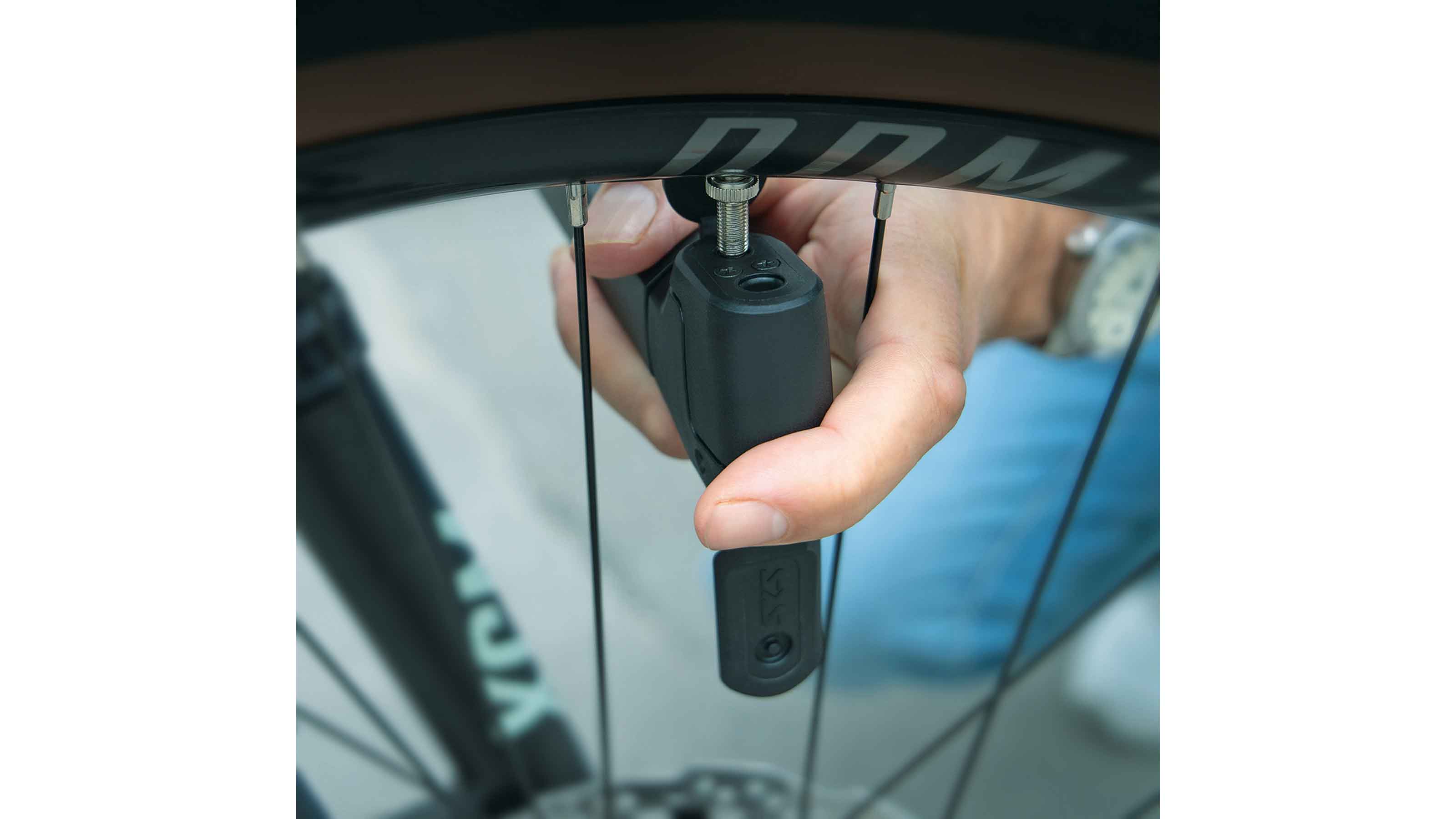 SKS Injex Pro mit gewinkeltem Griff