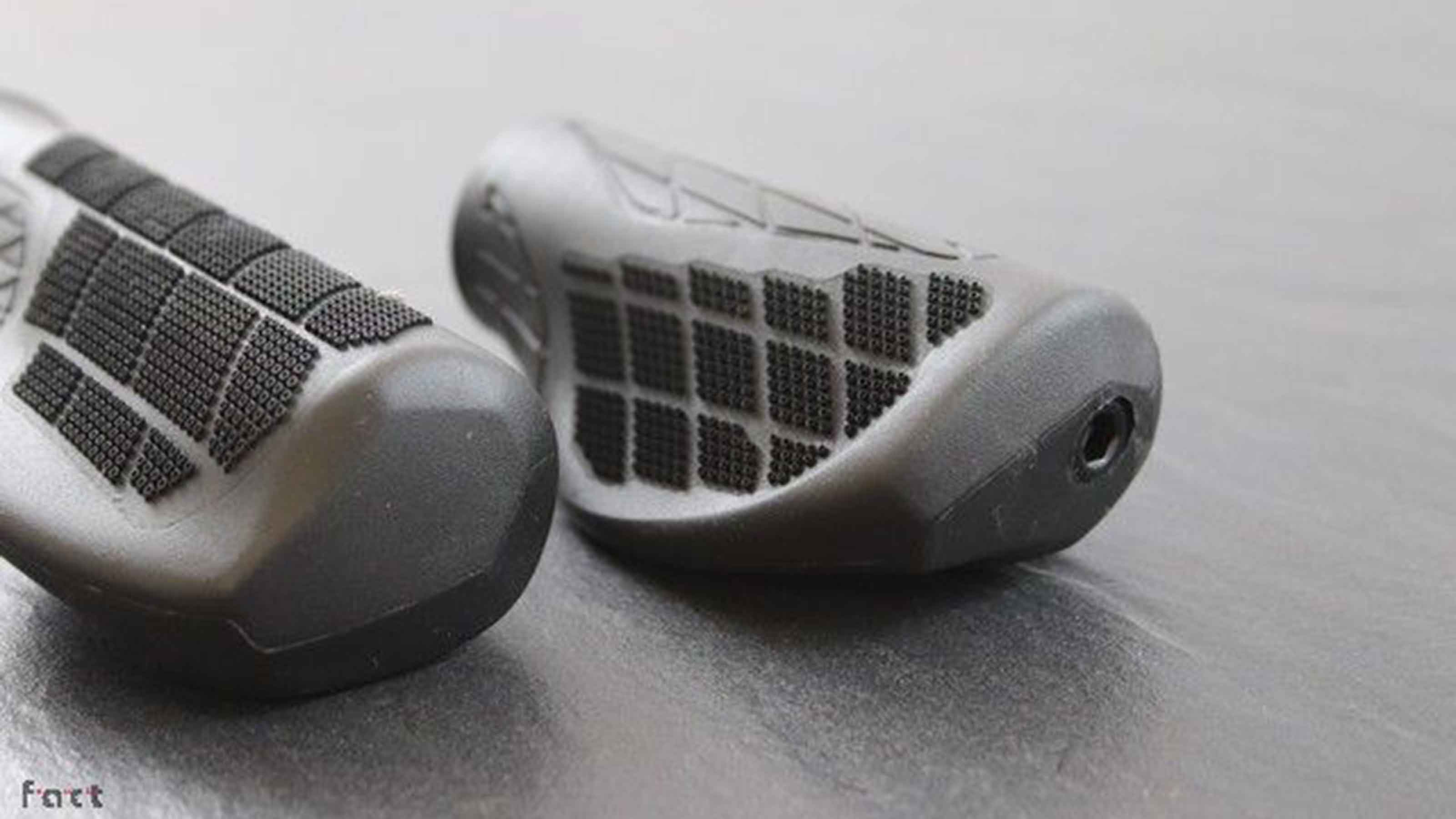 Fact ergonomische Lenkergriffe Lock-On 136mm/95mm